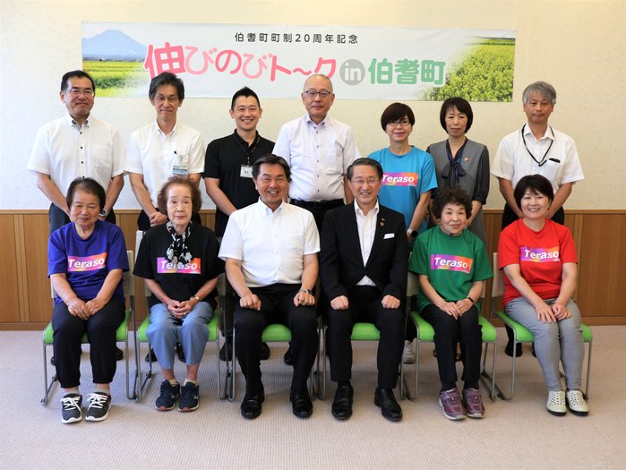意見交換後、全員で集合写真