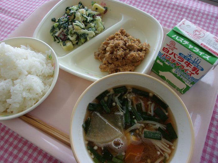まちのわだい③（食育の日・写真）.JPG