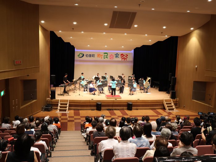 吹奏楽部の演奏