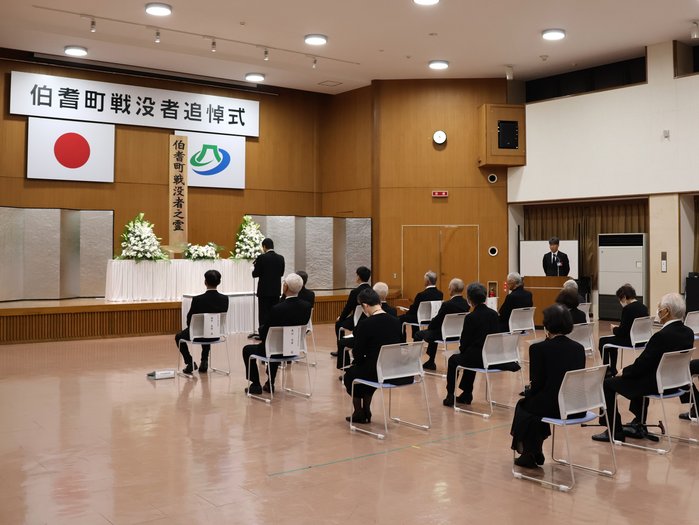 10.21　戦没者追悼式.JPG