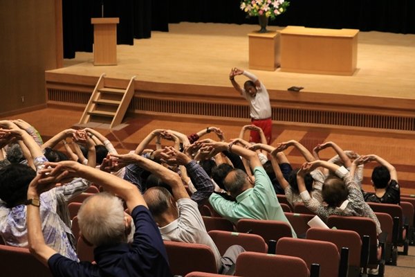 まちのわだい03　公民館高齢者教室合同研修会・写真②.JPG
