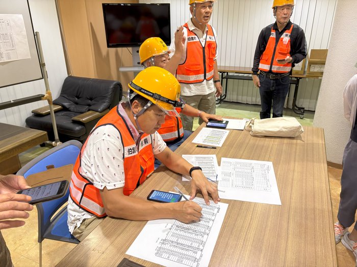 【送付】表3 ほっとうきうき(写真).jpg