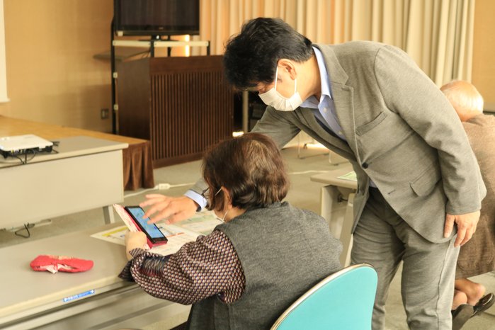 まちのわだい２　スマホ講座・写真.JPG