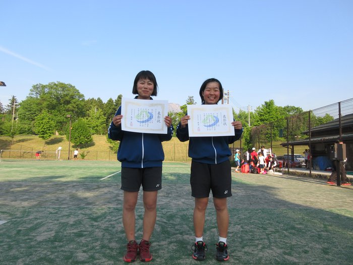 個人戦 女子ダブルス第１位  西條 心優・上山 知穂  （岸本中）