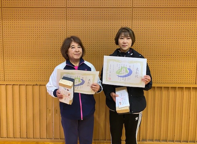 女子ダブルス優勝.jpg